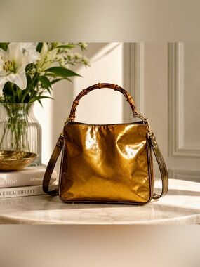 Authentic Gucci Bamboo Handbag 👜 ~ Tom Ford Era